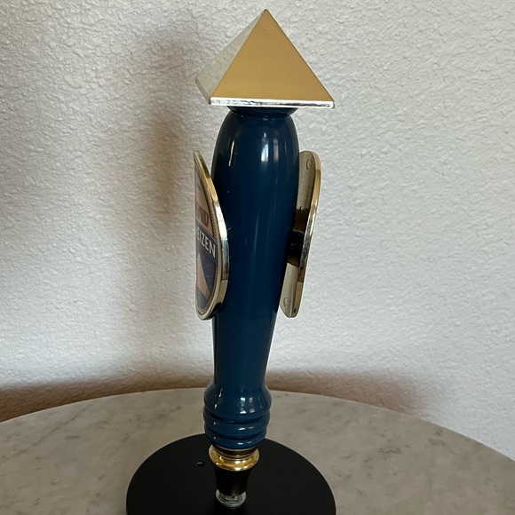 11" Pyramid Hefeweizen Ale Beer Tap Handle - Seattle, Washington - Picture 4 of 6